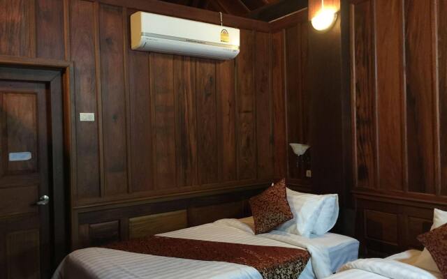 Wooden Charming Boutique Hotel