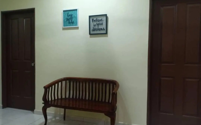 Kh Homestay Comfy N Calm (Muslim Only)