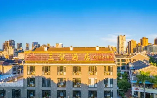 Maitreya Sanlong Hotel (Huquan Hot Spring Ecological Park Honghe Water Town Branch)