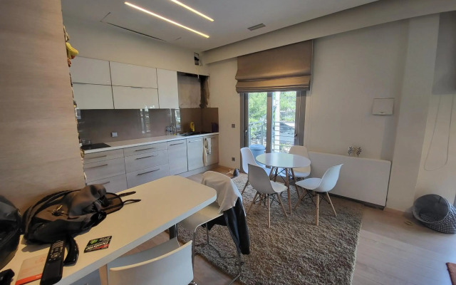 Cozy apartment in front of the park