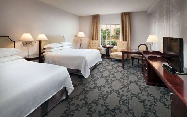 Anaheim Majestic Garden Hotel