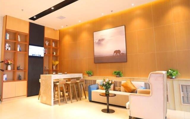 JTour Inn Changchun Yanming Lake