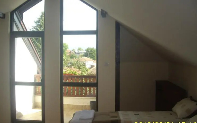 Zelenigrad Guest House