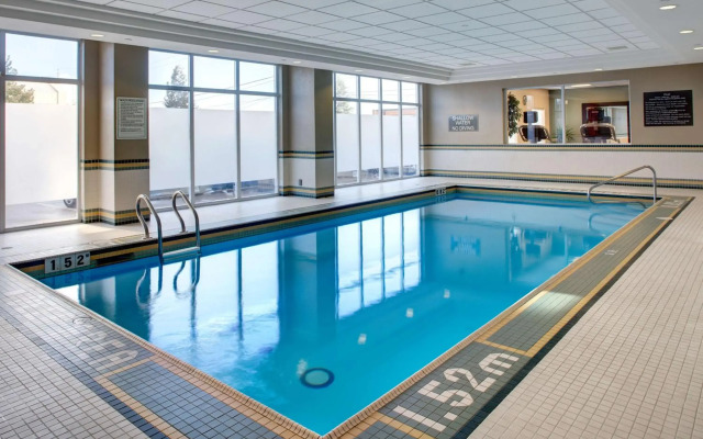Hampton Inn & Suites By Hilton Toronto Airport