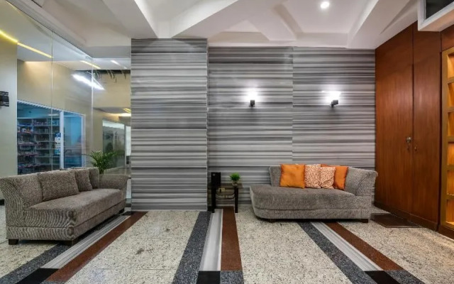 Oyo 207 Bay Area Suites Near Philippine General Hospital