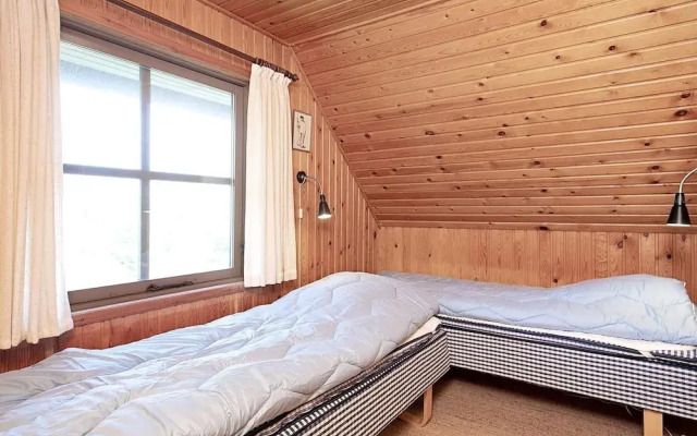 6 Person Holiday Home in Blavand