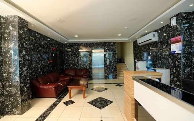 OYO 105 Grand Plaza 1
