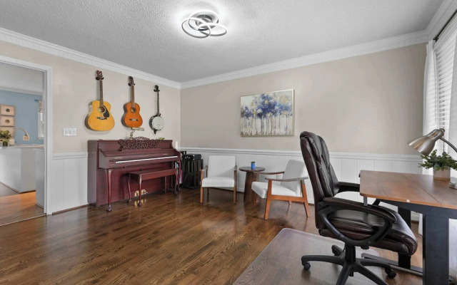 Southern Sunshine Retreat