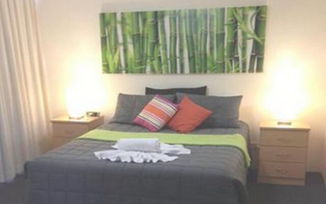 Mylos Holiday Apartments