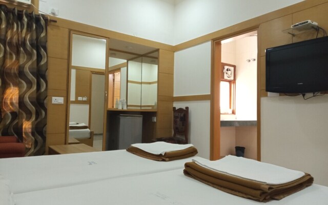 Hotel Ganga Azure
