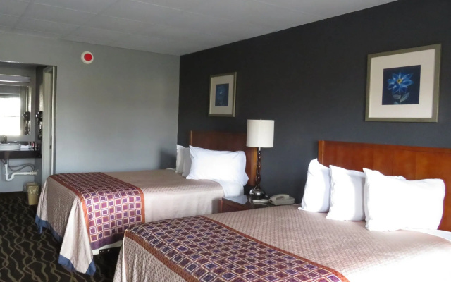 Travelodge by Wyndham Walterboro