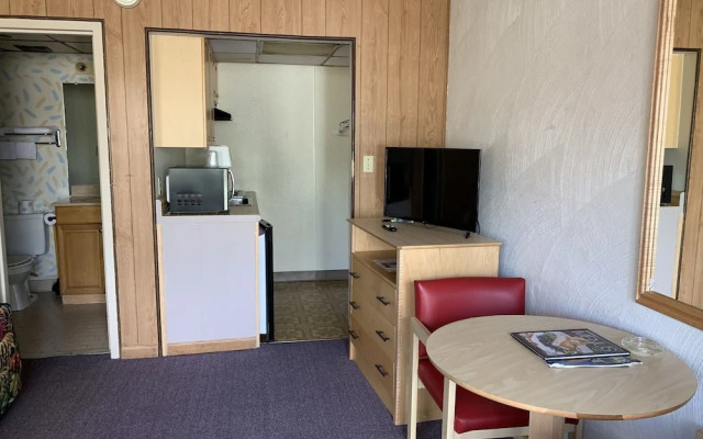 MacThrift Motor Inn