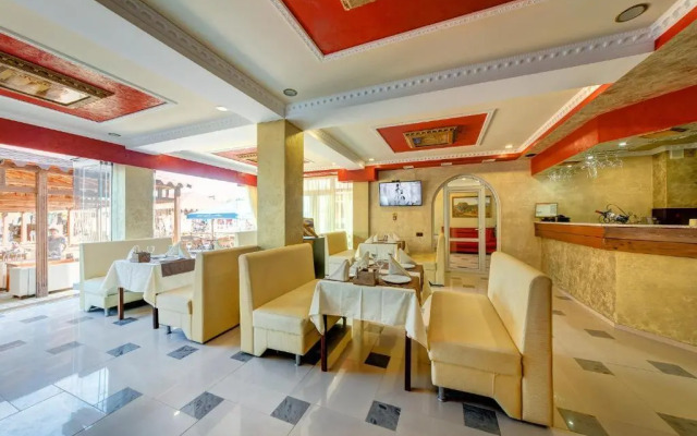 Palace Hotel