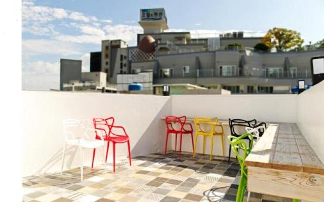 YOLO Mini Hostel