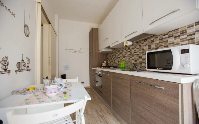 Lorenteggio Studio Apt