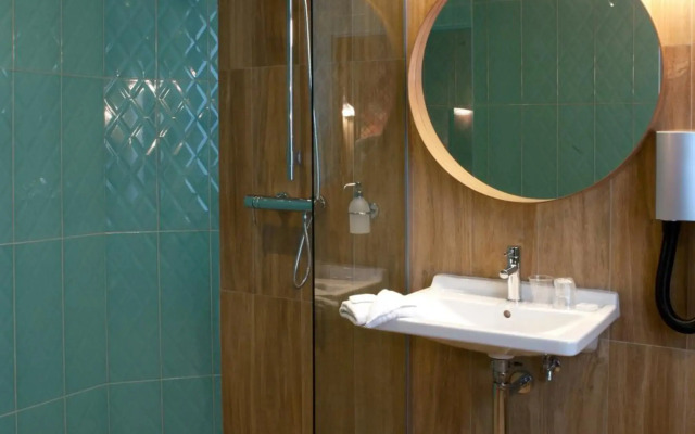 Hôtel Boris V. by Happyculture