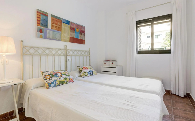 Charming Apartment in Zahara de los Atunes Near Beach