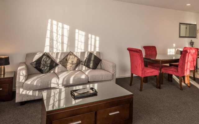 Fino Hotel and Suites