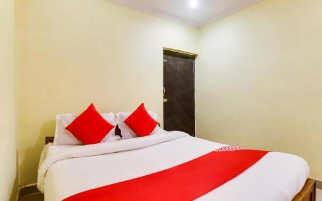 OYO 61862 Hotel Aditya