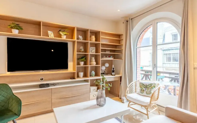 High-end 75m2 Apartment - Place Morny
