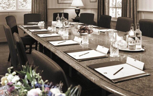 Sunday Box Hill Burford Bridge Hotel