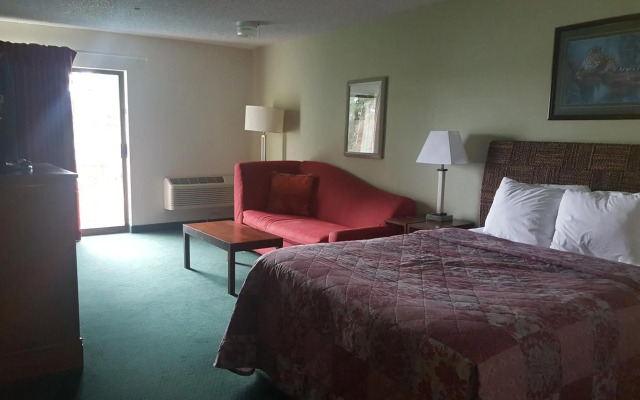 Oyster Bay Inn & Suites