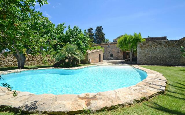 Luxuriously renovated Mallorcan country house for 10 pax