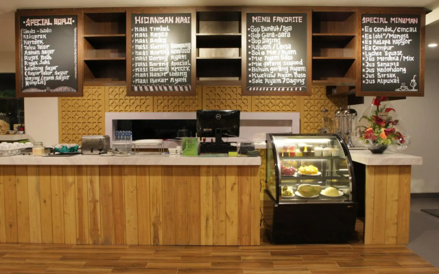 MaxOneHotels.com at Kramat