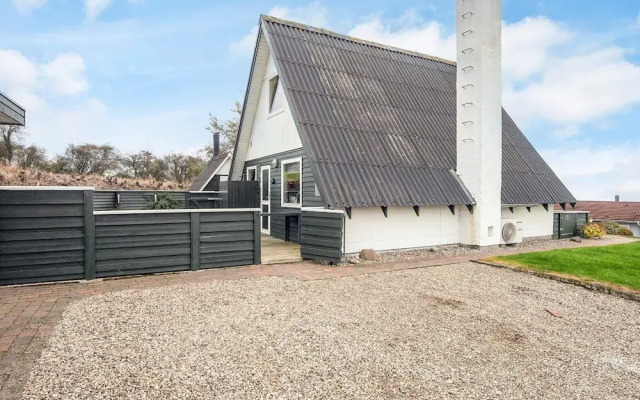 6 Person Holiday Home in Aabenraa-by Traum