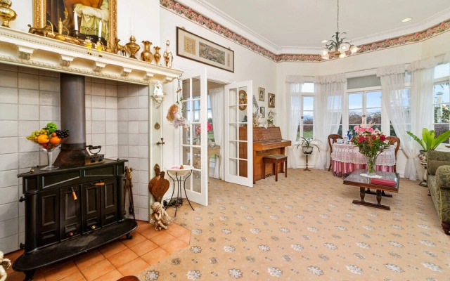 Country Villa Estate