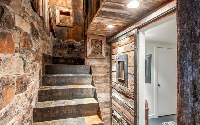 Woodside 207 4 Bedroom Home by RedAwning