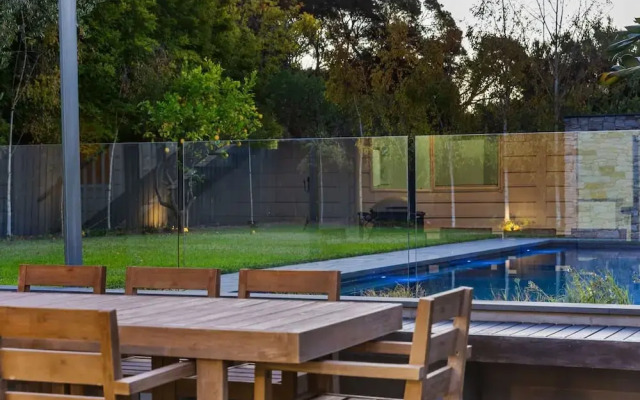 Blairgowrie Beachside Retreat Solar Heated Pool