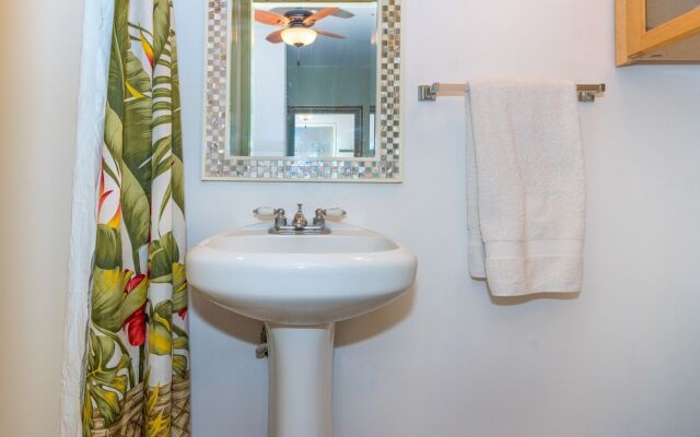 Kona Islander Inn Condos