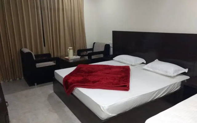 Oyo 39595 Hotel Ray Ban