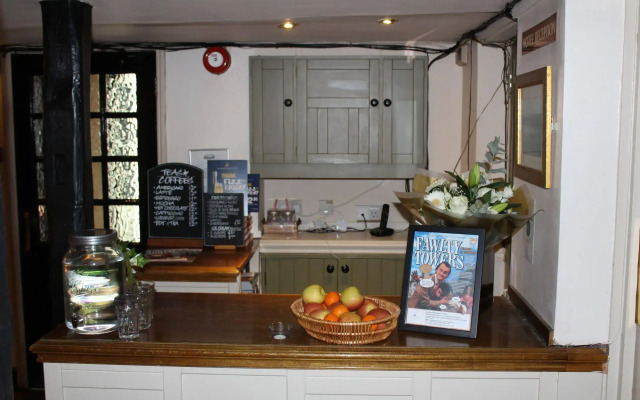 The Whyte Harte Hotel - Inn