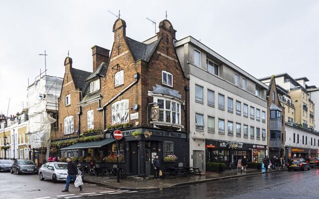 Studio Flat near Victoria Station