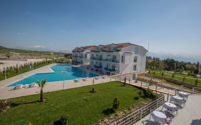 Larina Ninova Thermal Spa & Hotel
