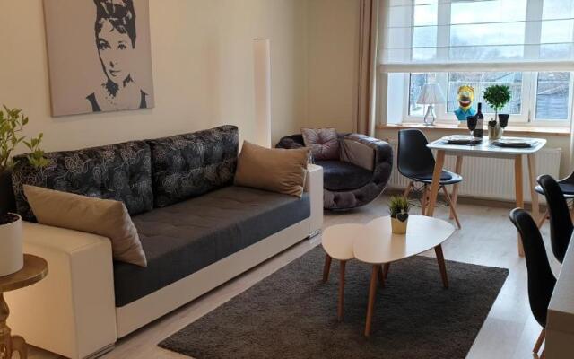 Samsara I: Peace begins with a smile