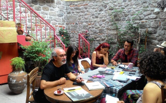 Elaia Hotel