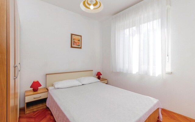 Beautiful Home in Jadranovo With Wifi and 4 Bedrooms