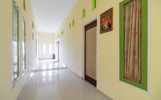 RedDoorz Syariah Near Hot Water Boom Solok Selatan