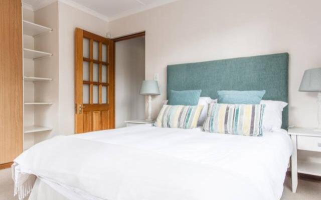 Sandown Estate Apartment