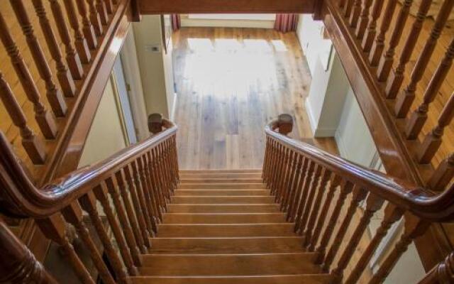 The Grange Guesthouse, Cefn-Coed