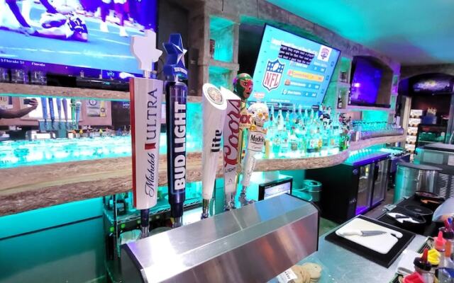 American Inn Cleburne