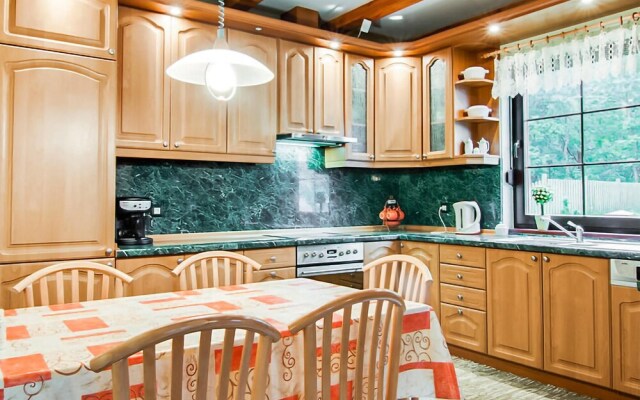 Awesome Home in Pobierowo With 4 Bedrooms