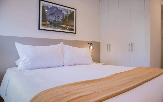 w Amazing 2BR w Balcony in San Isidro