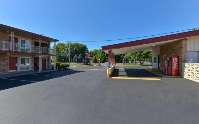 Econo Lodge East Hartford