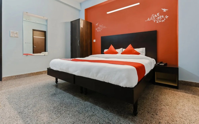 OYO Flagship 30504 PR Residency