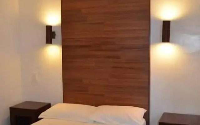 Taj Guesthouse