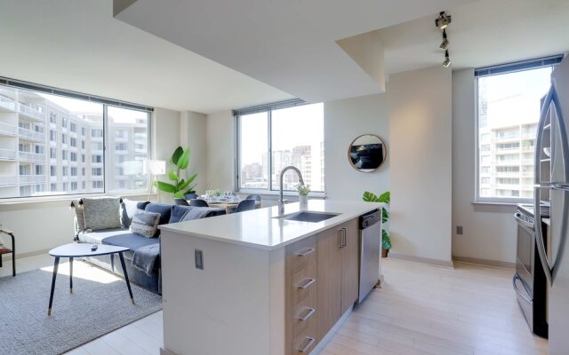 Trendy n Exclusive Apto at Crystal City